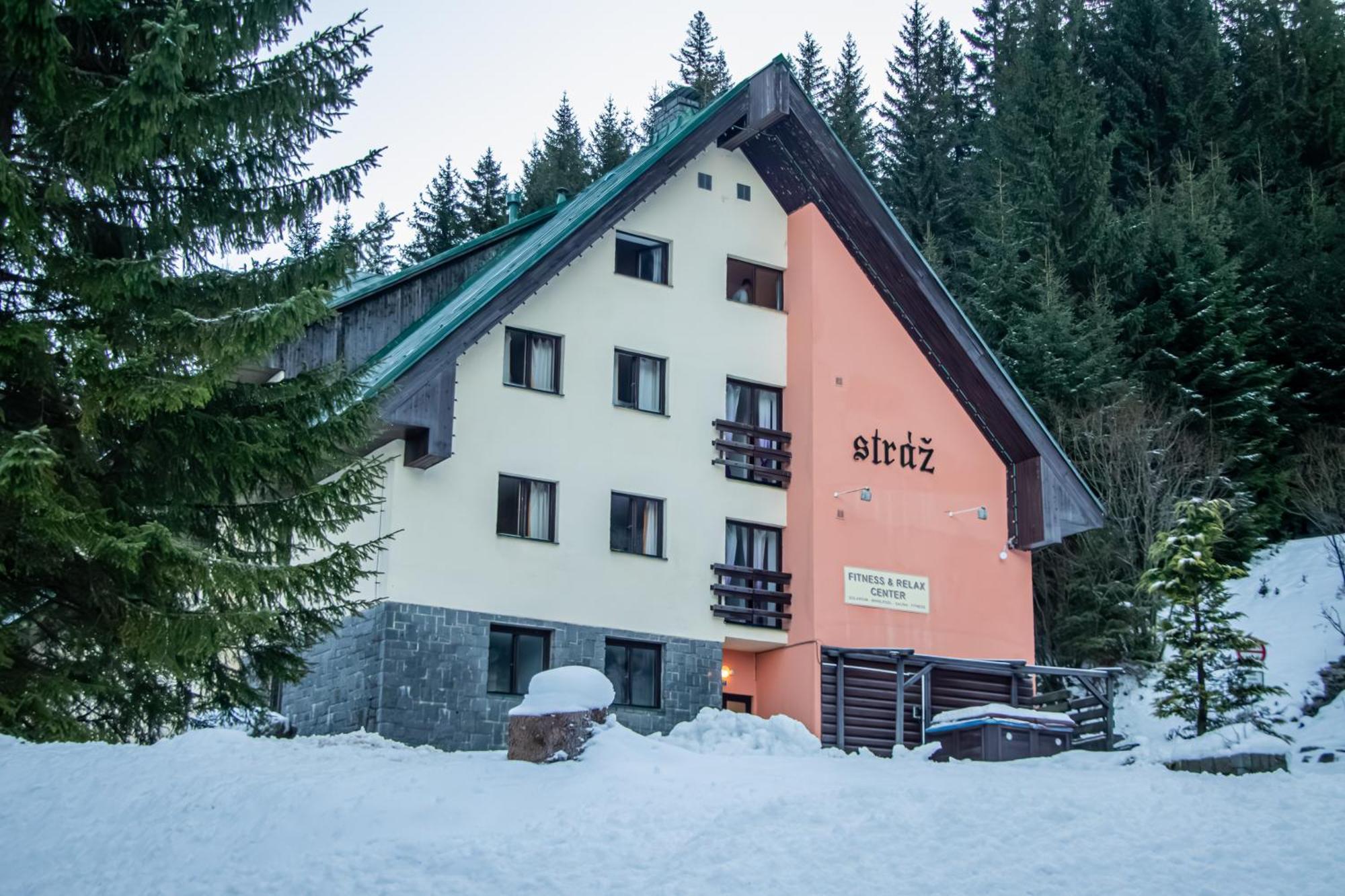 Hotel Esprit Špindlerŭv Mlýn Luaran gambar