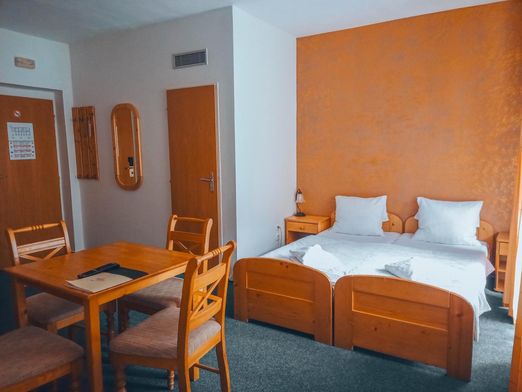 Hotel Esprit Špindlerŭv Mlýn Luaran gambar