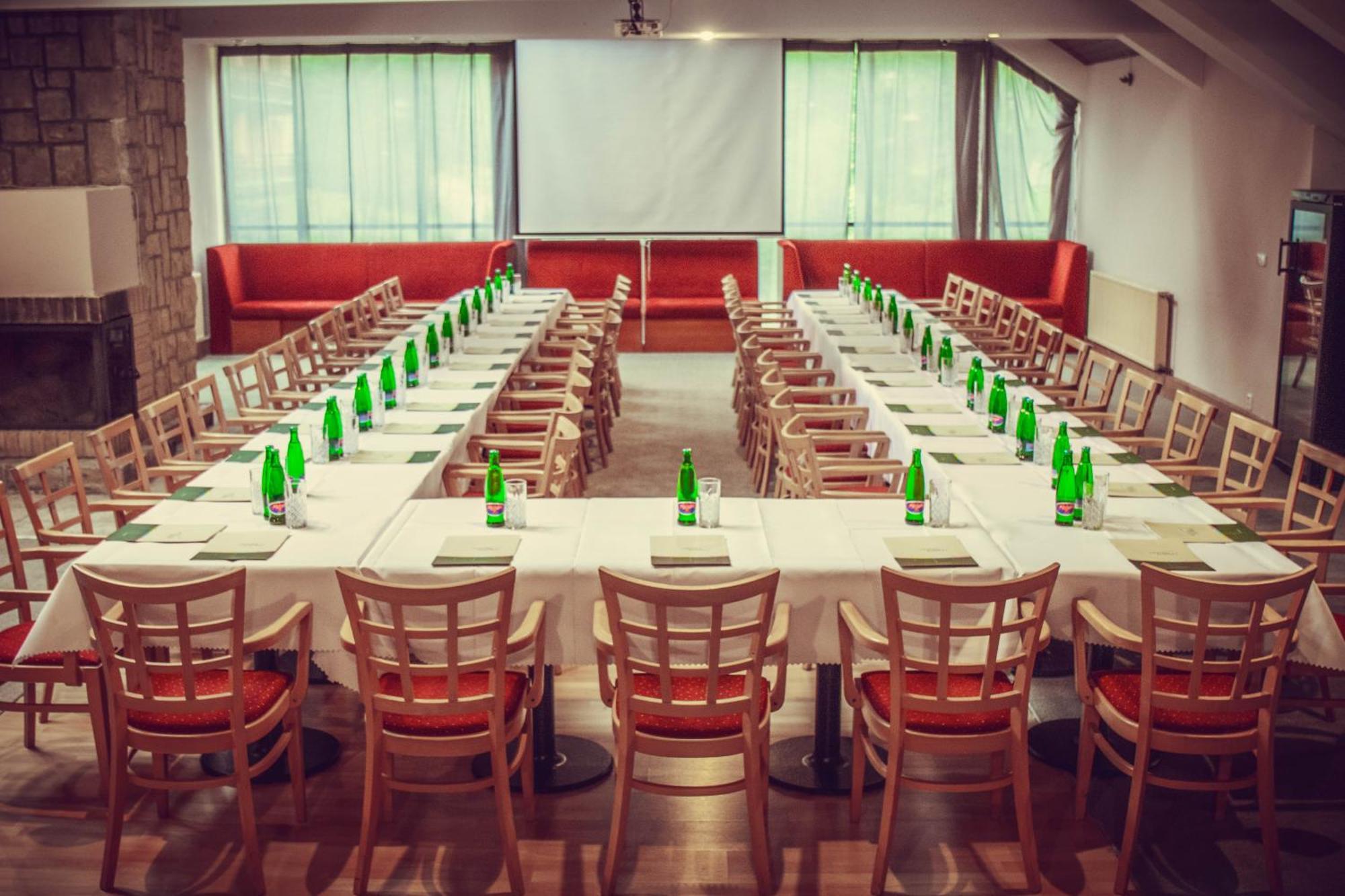Hotel Esprit Špindlerŭv Mlýn Luaran gambar