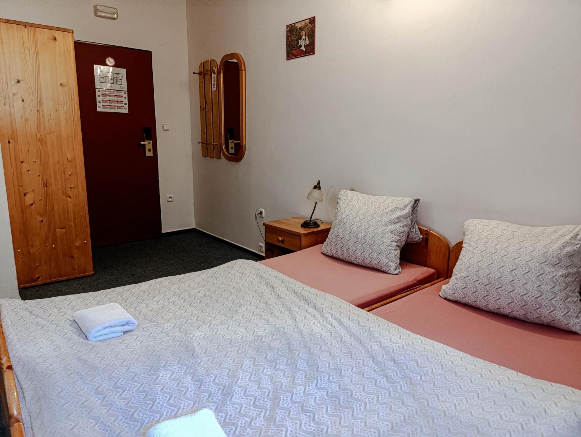 Hotel Esprit Špindlerŭv Mlýn Luaran gambar