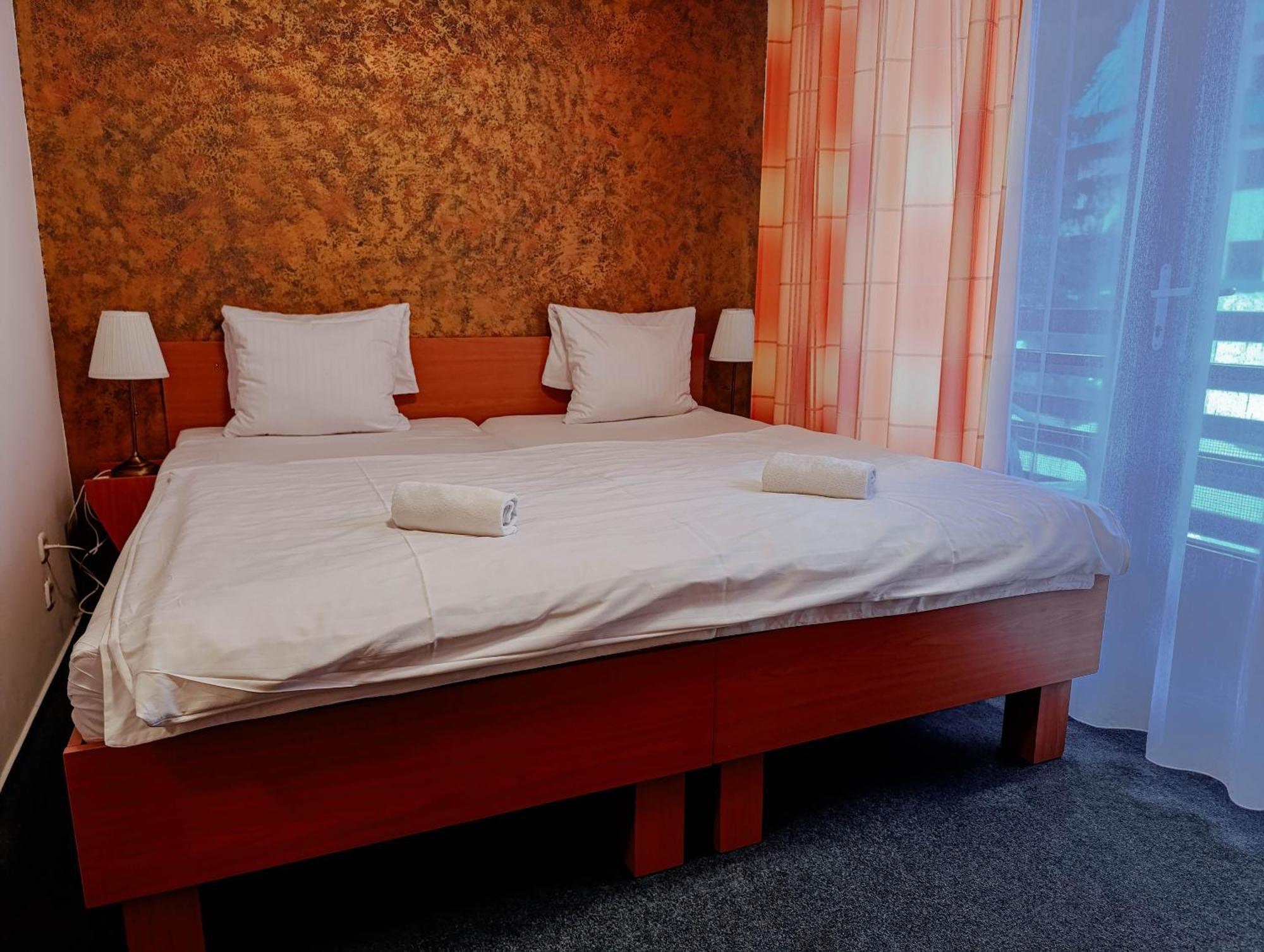 Hotel Esprit Špindlerŭv Mlýn Luaran gambar
